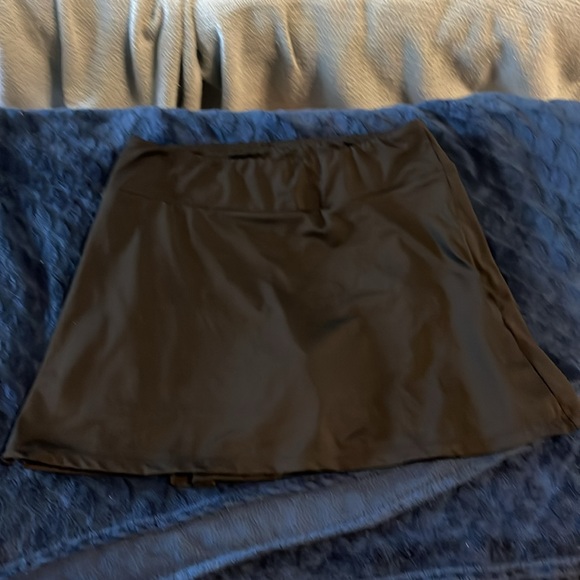 GoldHinge Black Women's Skirt size medium - Picture 3 of 3